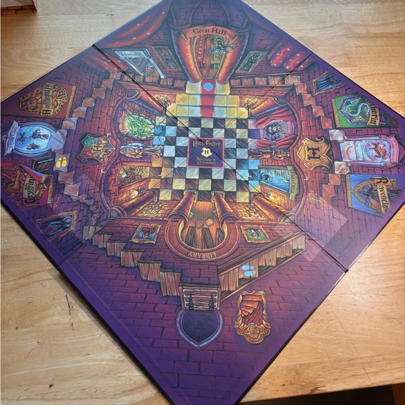 Warner Bros. Harry Potter Mystery at Hogwarts Board Game - Picture 12 of 13